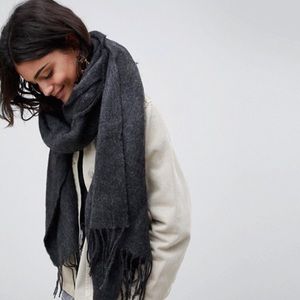 ASOS NWOT blanket Scarf